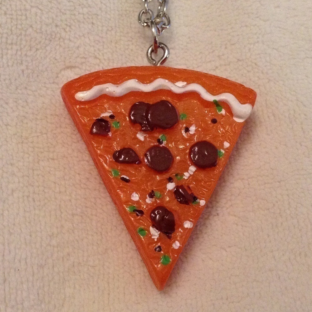 PIZZA SLICE NECKLACE ✨✨✨